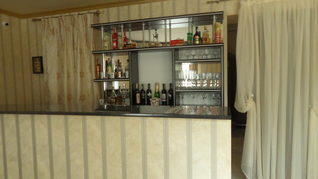 Royal Hotel Kharkiv Eksteriør billede