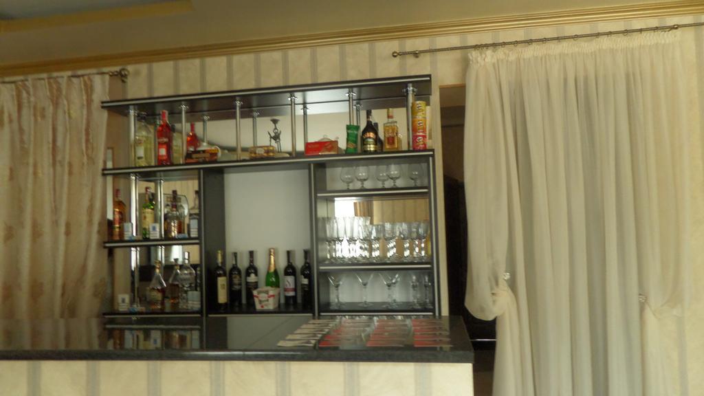 Royal Hotel Kharkiv Eksteriør billede