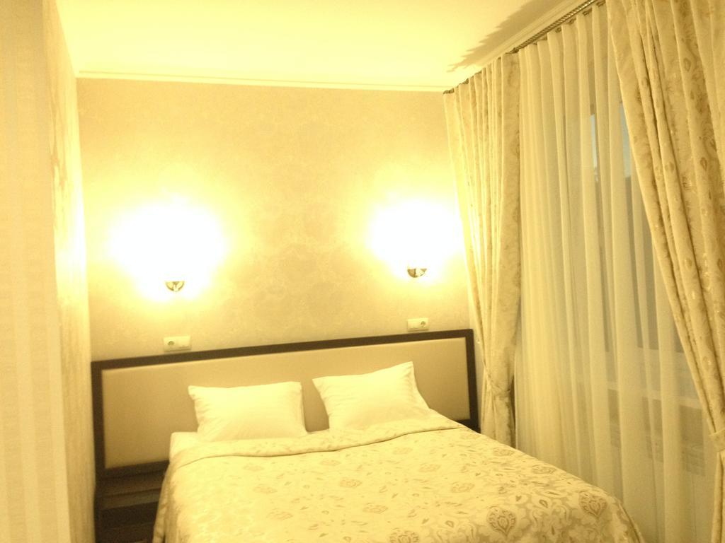 Royal Hotel Kharkiv Eksteriør billede