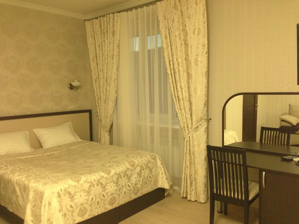Royal Hotel Kharkiv Eksteriør billede