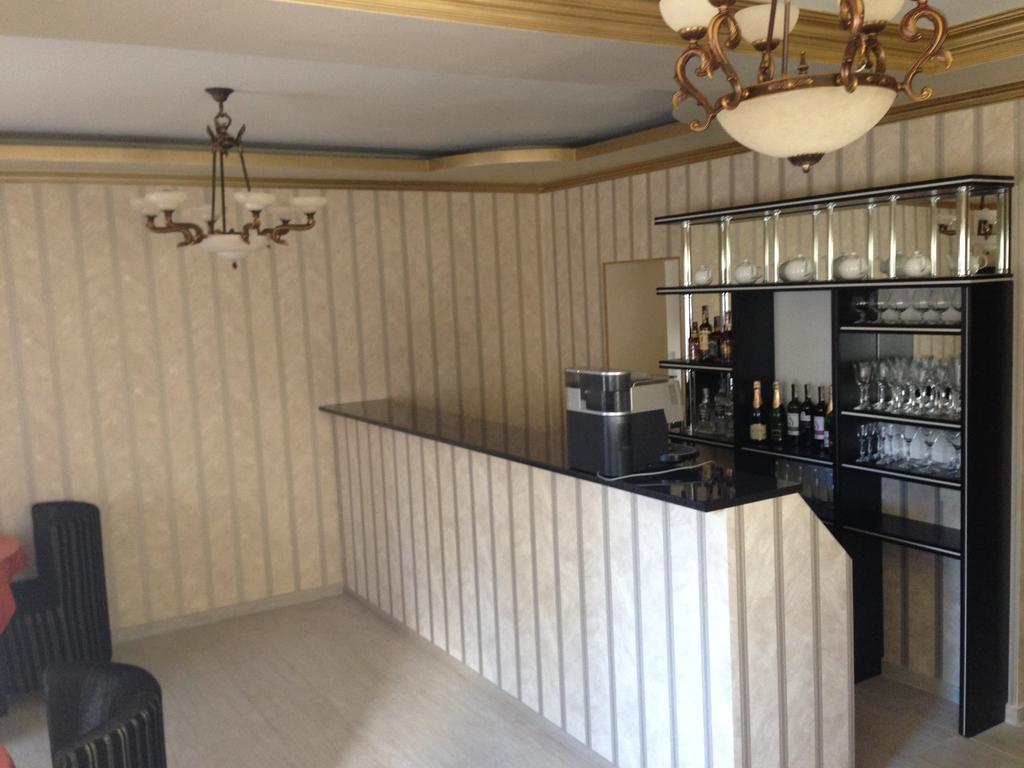Royal Hotel Kharkiv Eksteriør billede